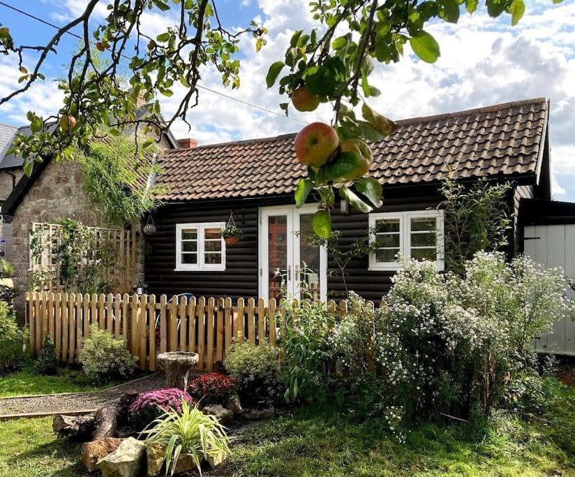 Cosy Studio Retreat In Wells, Somerset Exterior foto
